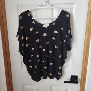 Kim & Cami Black Top with Gold Heart Pattern